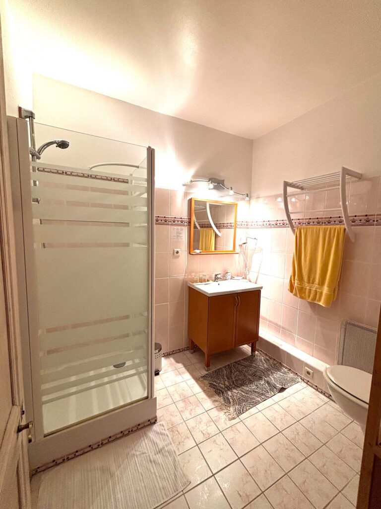 Domaine de la Françoise à Dieulefit — Salle de bains entière 2