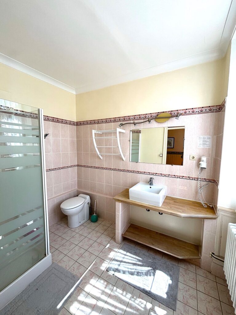 Domaine de la Françoise à Dieulefit — Salle de bains entière 5