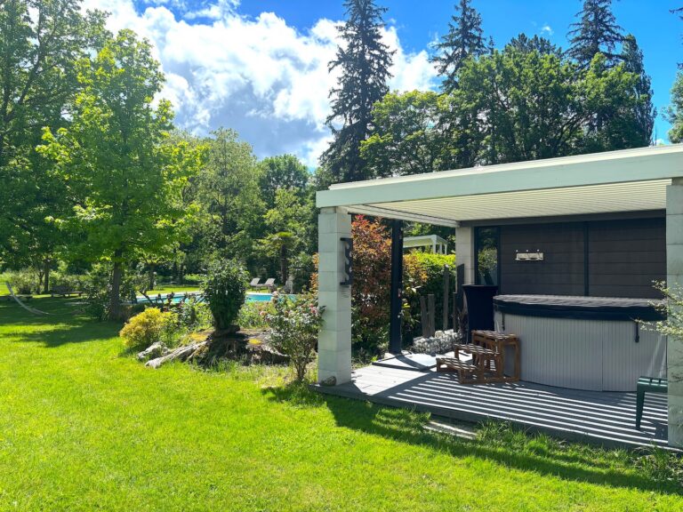 Domaine de la Françoise à Dieulefit — Jacuzzi