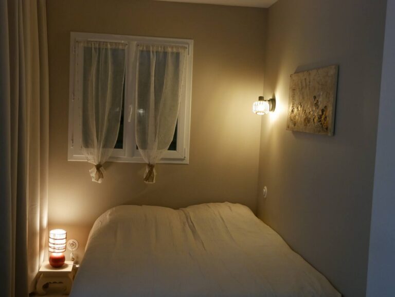 Le Chèvrefeuille à Ruoms — Chambre