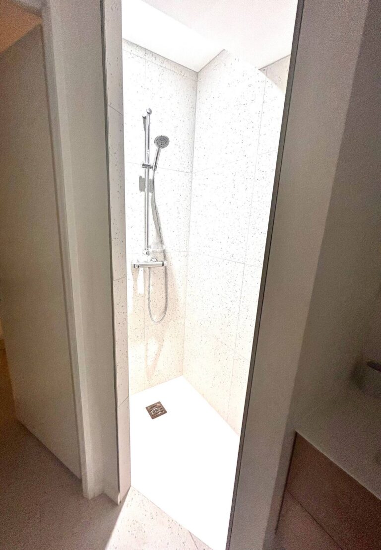 Le Chèvrefeuille à Ruoms — Salle de bain