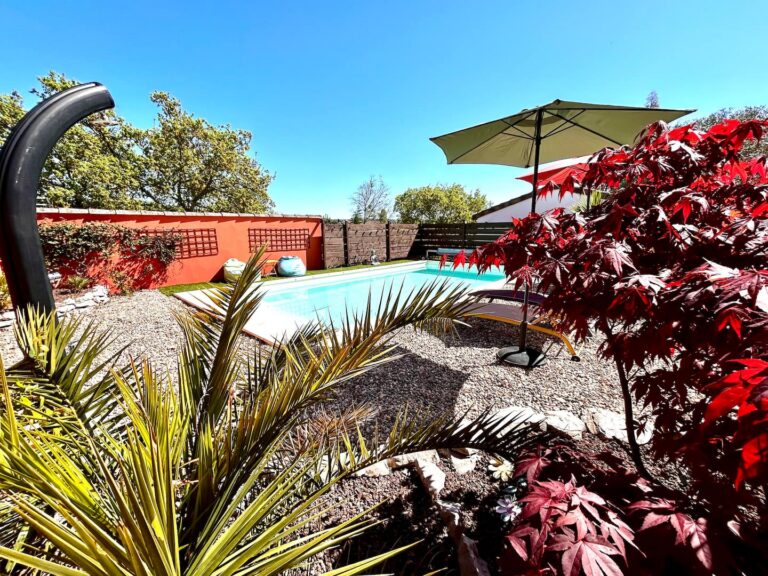 Le Jasmin à Ruoms — Piscine
