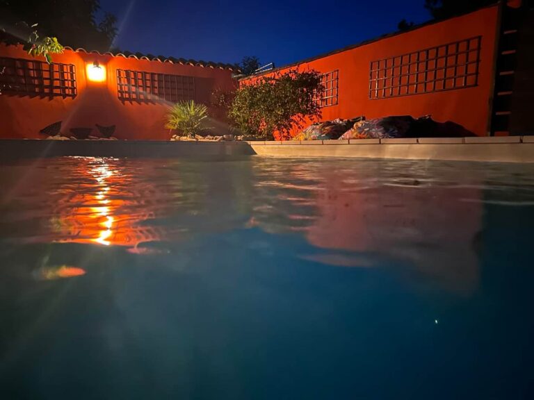 Le Jasmin à Ruoms — Piscine