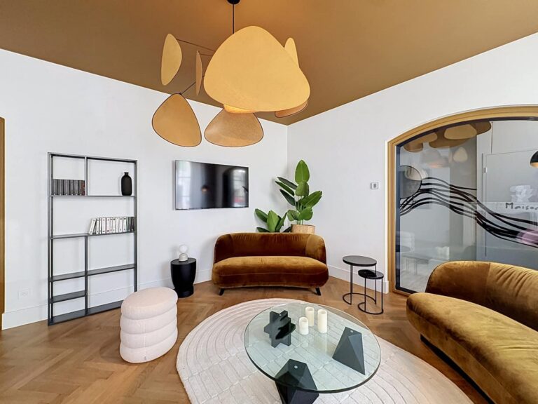 Maison 65 à Pierrelatte — Salon