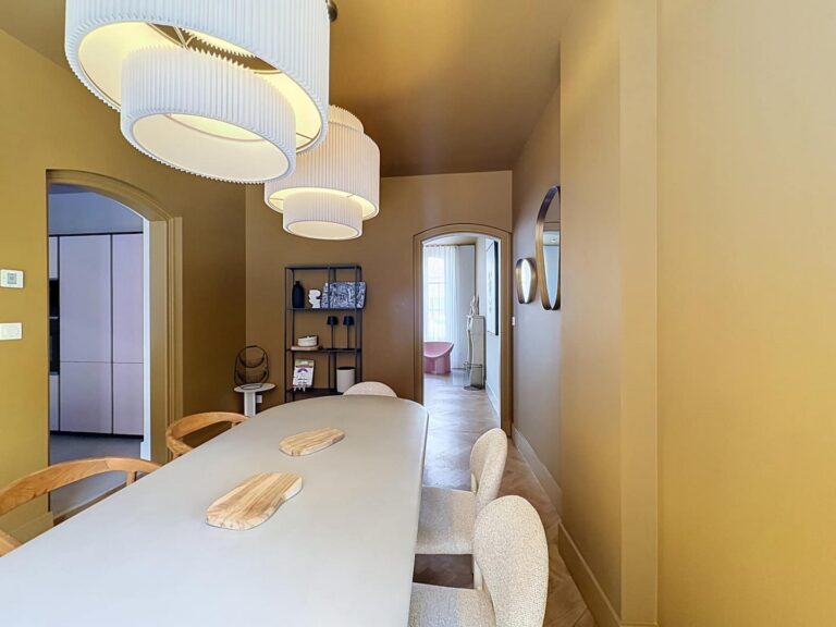 Maison 65 à Pierrelatte — Espace repas