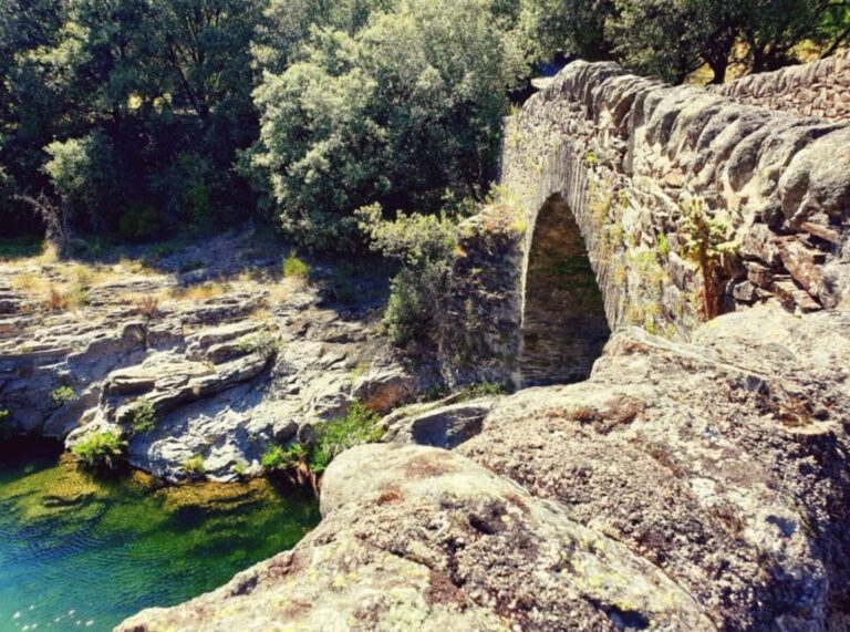 Le Mas Sainte Hélène à Vinezac — Les environs