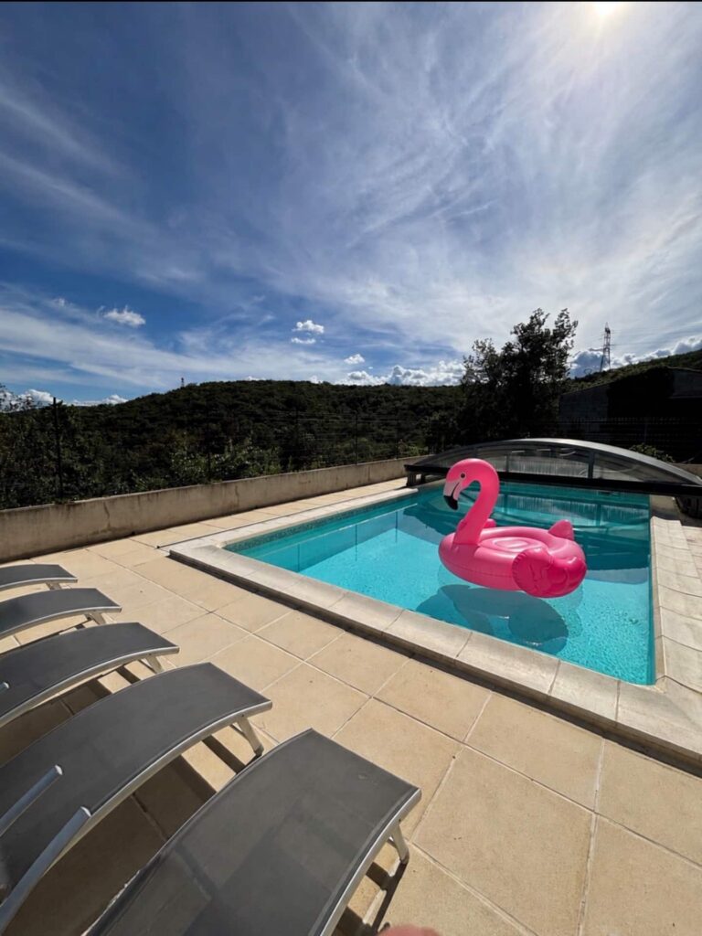 La Villa Crusoé à Viviers — Extérieurs