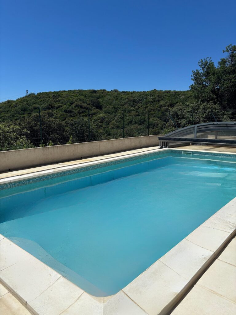 La Villa Crusoé à Viviers — Extérieurs