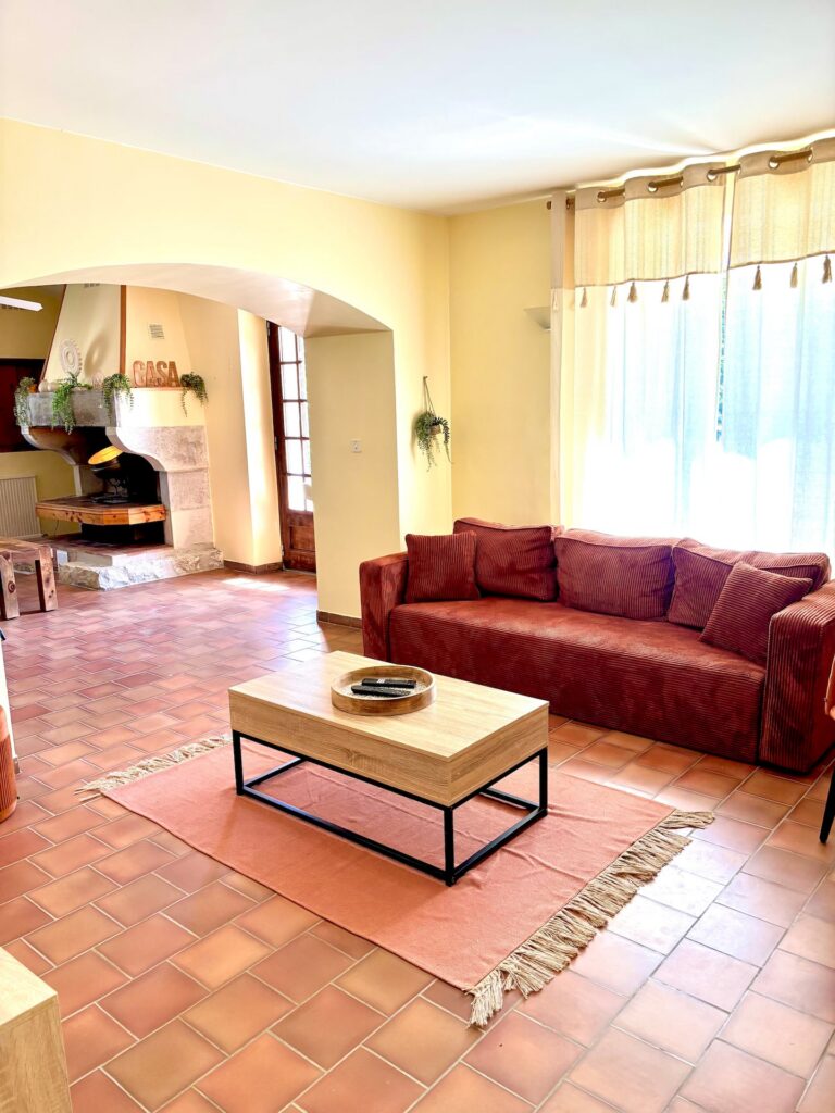 La Villa Crusoé à Viviers — Pièces de vie