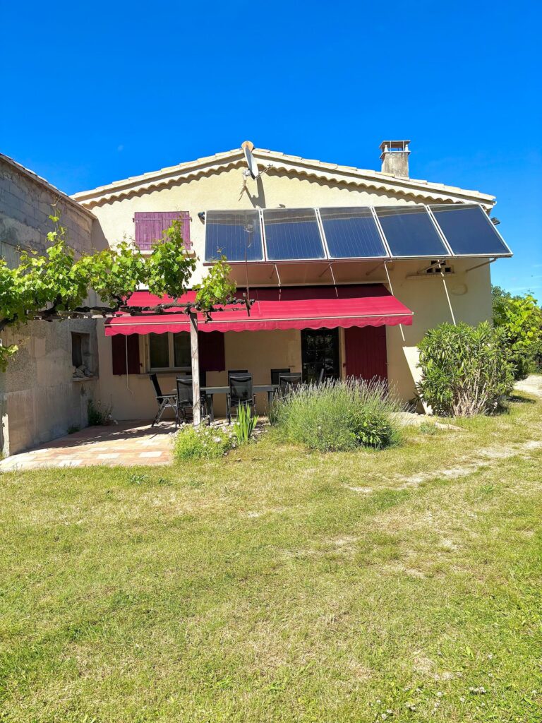 La Villa Crusoé à Viviers — Extérieurs