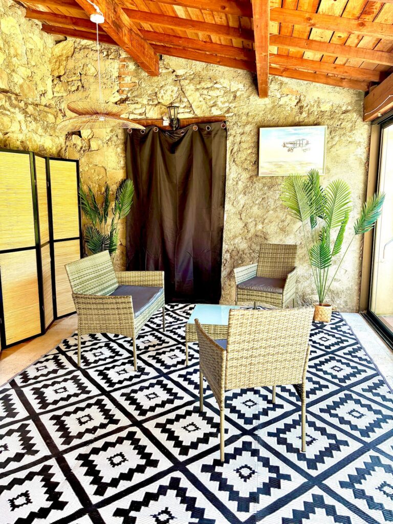 La Villa Crusoé à Viviers — Pièces de vie