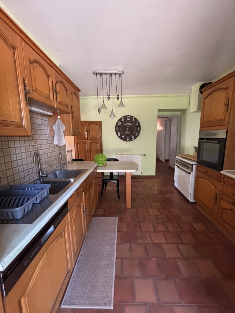 La Villa Crusoé à Viviers — Cuisine & repas