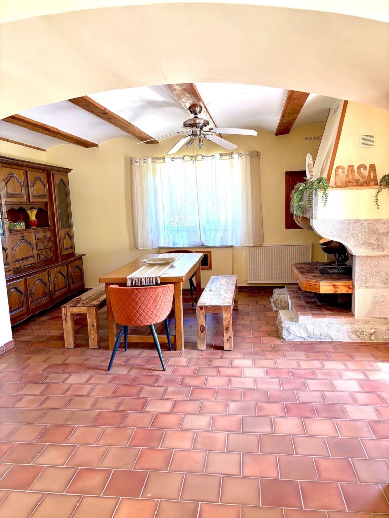 La Villa Crusoé à Viviers — Cuisine & repas